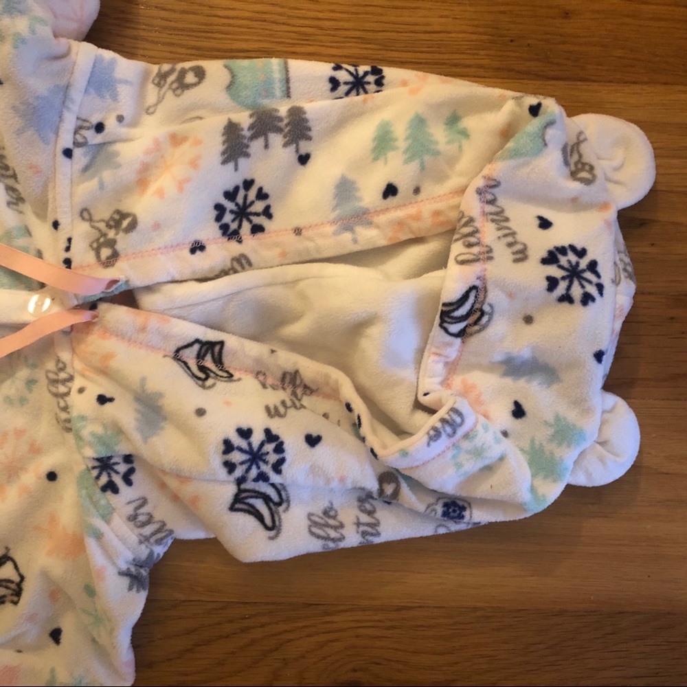 Like new Layla hoodie night shirt with ears :) - Picture 3 of 5